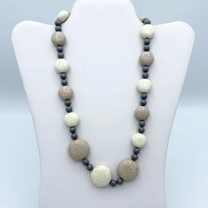 Vintage Avon Sand Pebbles Speckled Beaded Necklace